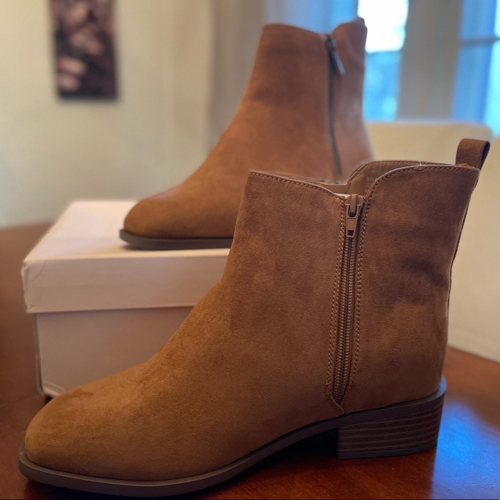 NWT Just Fab Double Zipper Suede Camel Ankle Boots